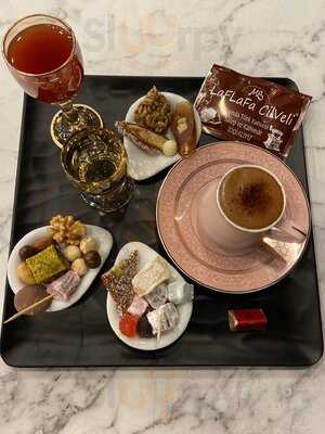 Mb Laflafa Cilveli Kumda Kahve