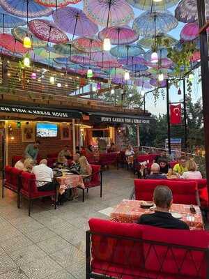 Mom's Garden Cafe & Restaurant