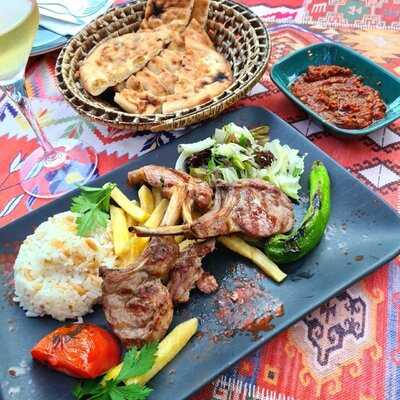 Mom's Garden Cafe & Restaurant