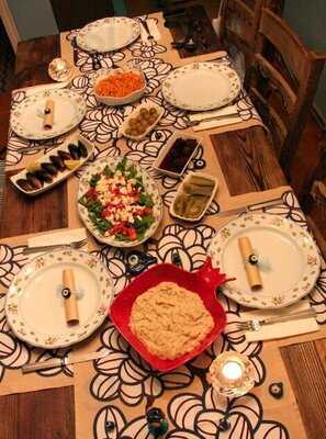 Eatwith: Esra Of Istanbul