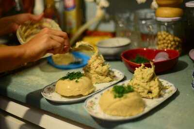 Eatwith: Esra Of Istanbul