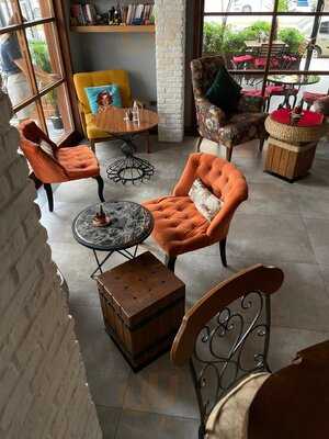 Daphne 's Coffee & Tea