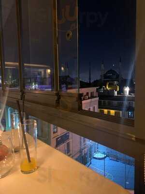 Apollon Rooftop Restaurant