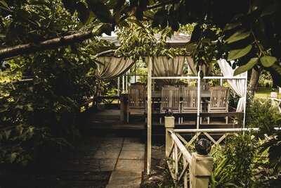 Flygarden Cafe - Restaurant - Hookah