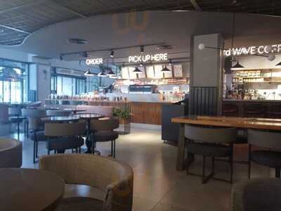 Loba Coffee & Bakery