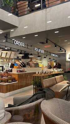 Loba Coffee & Bakery