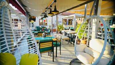Bademaltı Bistro Side