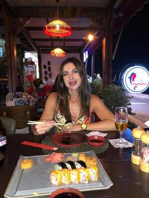 Sushi Tushi Sushi Bar