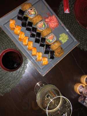 Sushi Tushi Sushi Bar