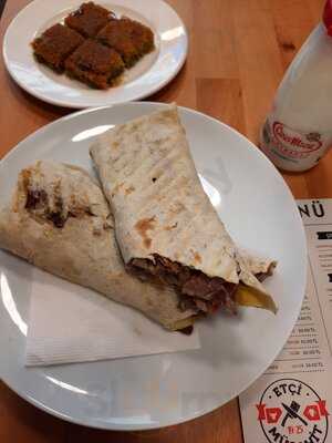 Etçi Mücahit Burger & Döner