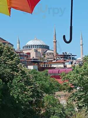 Kâki Umbrella Restaurant