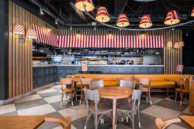 Happy Moon's Bob's Cafe Nev Çarşı