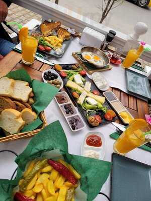 Via Restaurant Cafe & Bar