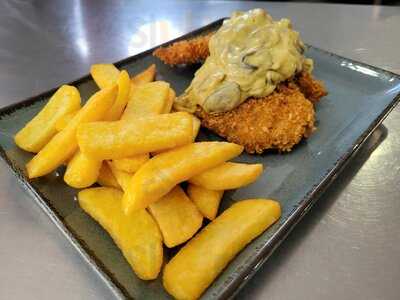 Via Restaurant Cafe & Bar