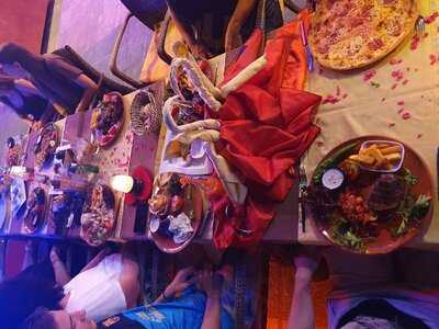 Dennis Restourant And Bar