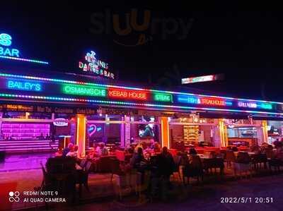 Dennis Restourant And Bar