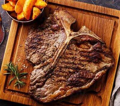 Dennis Restourant And Bar