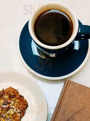 Lokal Kolektif Kitap