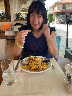 Mad King Restaurant & Pub