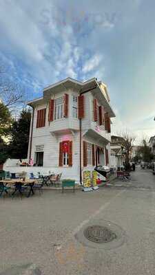 Fiducia Restaurant & Cafe