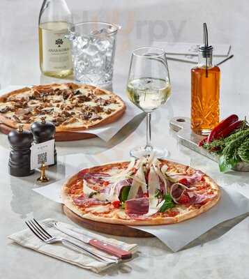 Kitten Delicatessen & Cocktail Bar