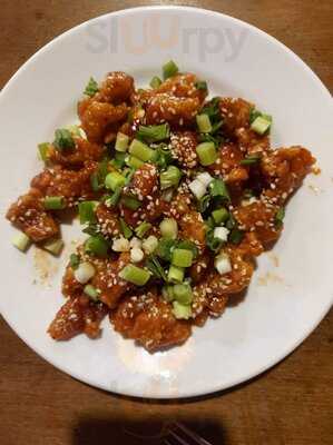 Chowqueen Asian Sushi Bar