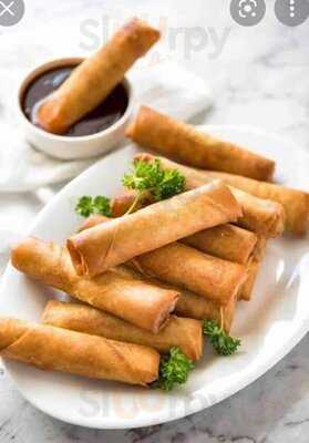 Chowqueen Asian Sushi Bar