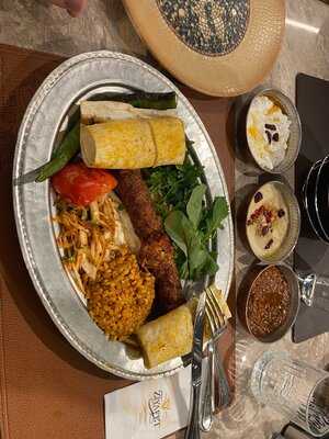 Ziyafet Kuzu Çevirme