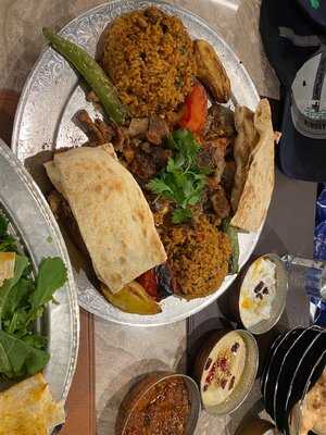 Ziyafet Kuzu Çevirme