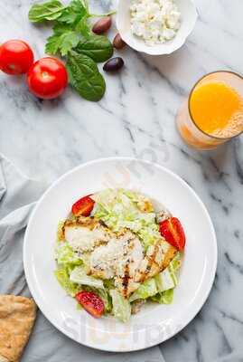 Gurmos Restaurant & Cafe