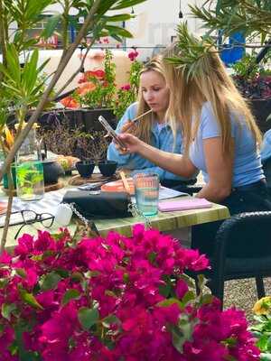 Danials Cuisine Restaurant & Sushi To Go