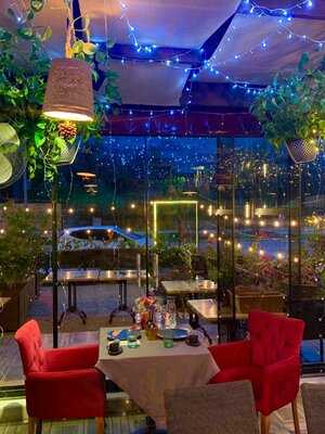 Danials Cuisine Restaurant & Sushi To Go