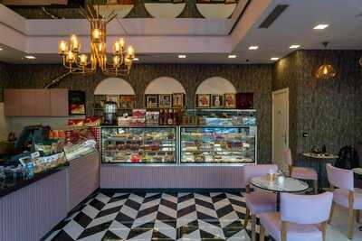 Güllüoğlu Acrloft