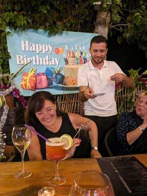 Sky Safran Restaurant Bar