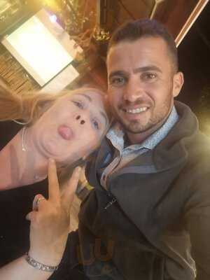 Sky Safran Restaurant Bar