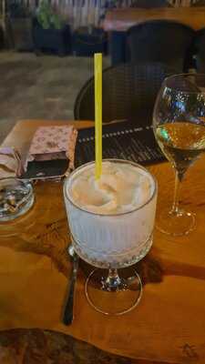 Sky Safran Restaurant Bar