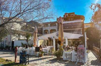 Dedee Performans By Pisidia