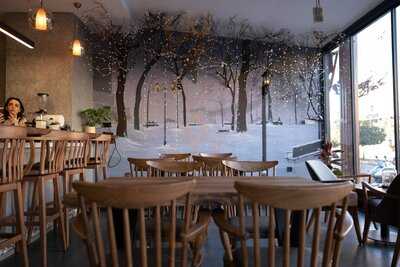 Ipekten Art Cafe Sahne