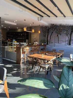 Ipekten Art Cafe Sahne