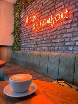 Ipekten Art Cafe Sahne