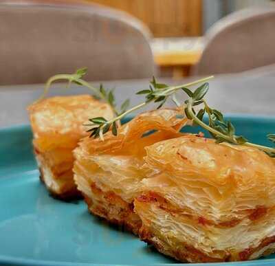 Stefano By İsmet Saz