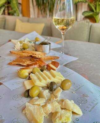 Stefano By İsmet Saz