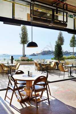 Mezzaluna Galataport