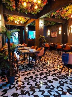 The Pierre Loti Lounge