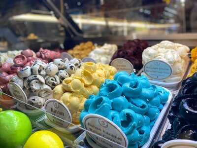 Tarihi Sütçü İmam