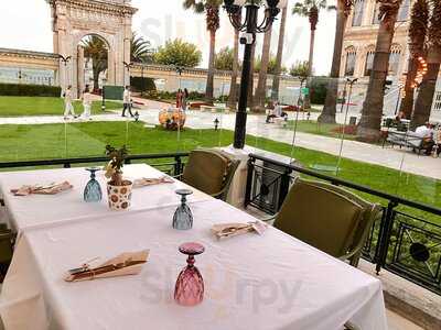 Akdeniz By Esra Muslu