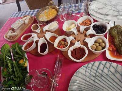 Begonvil Plus Gözleme & Van Kahvaltısı