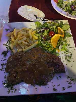 Goodies Restaurant & Bar