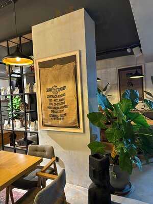 Paper Roasting Coffee & Chocolate