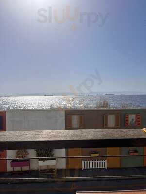 Cesme Kahve Coffee And Patisserie